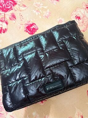 BCBGeneration Shiny Quilted Puffer Clutch in Black